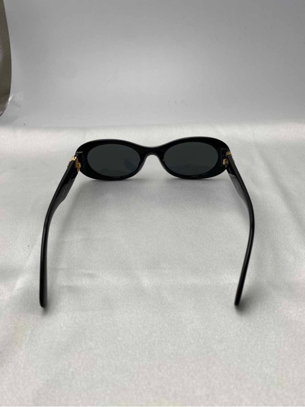 Miu Miu Black Oval Women's Sunglasses with Pink Case - Picture 4 of 13
